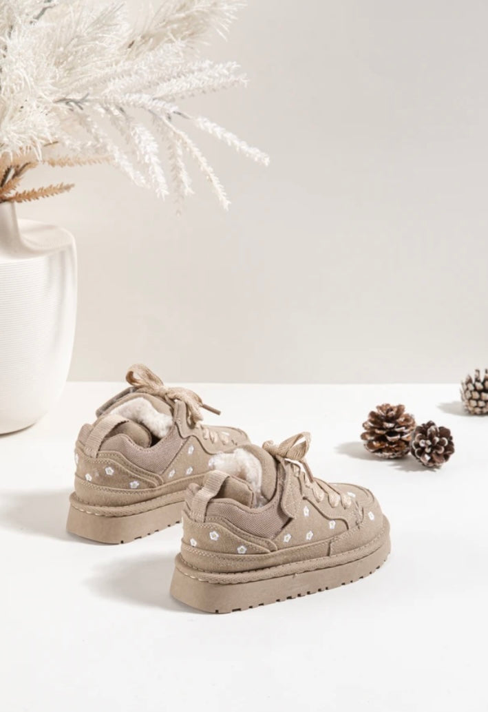 Daisy Trainers