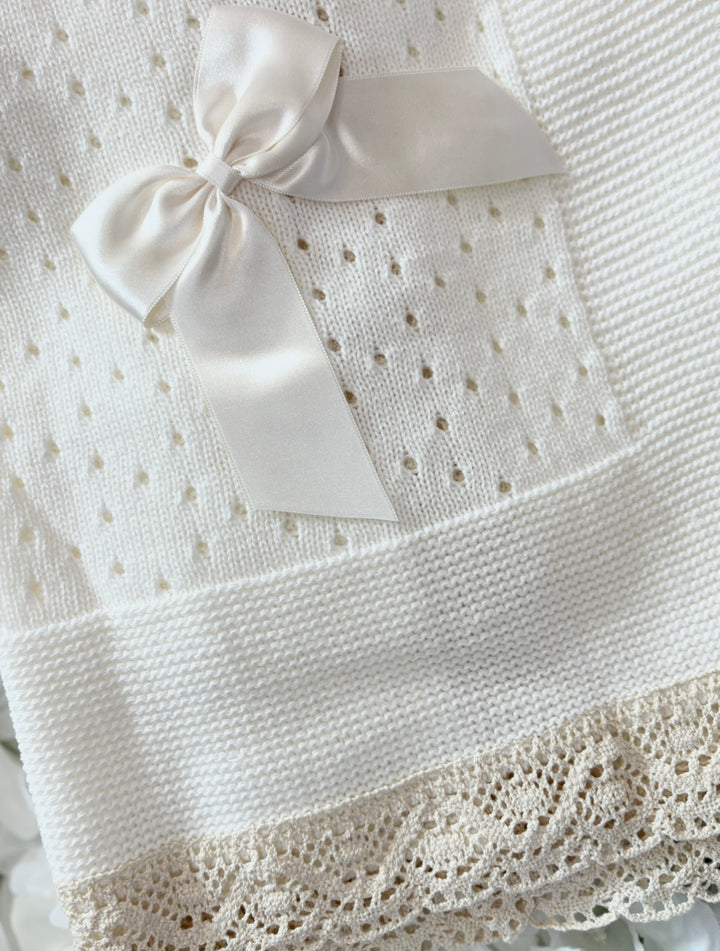 Cream Bow shawl